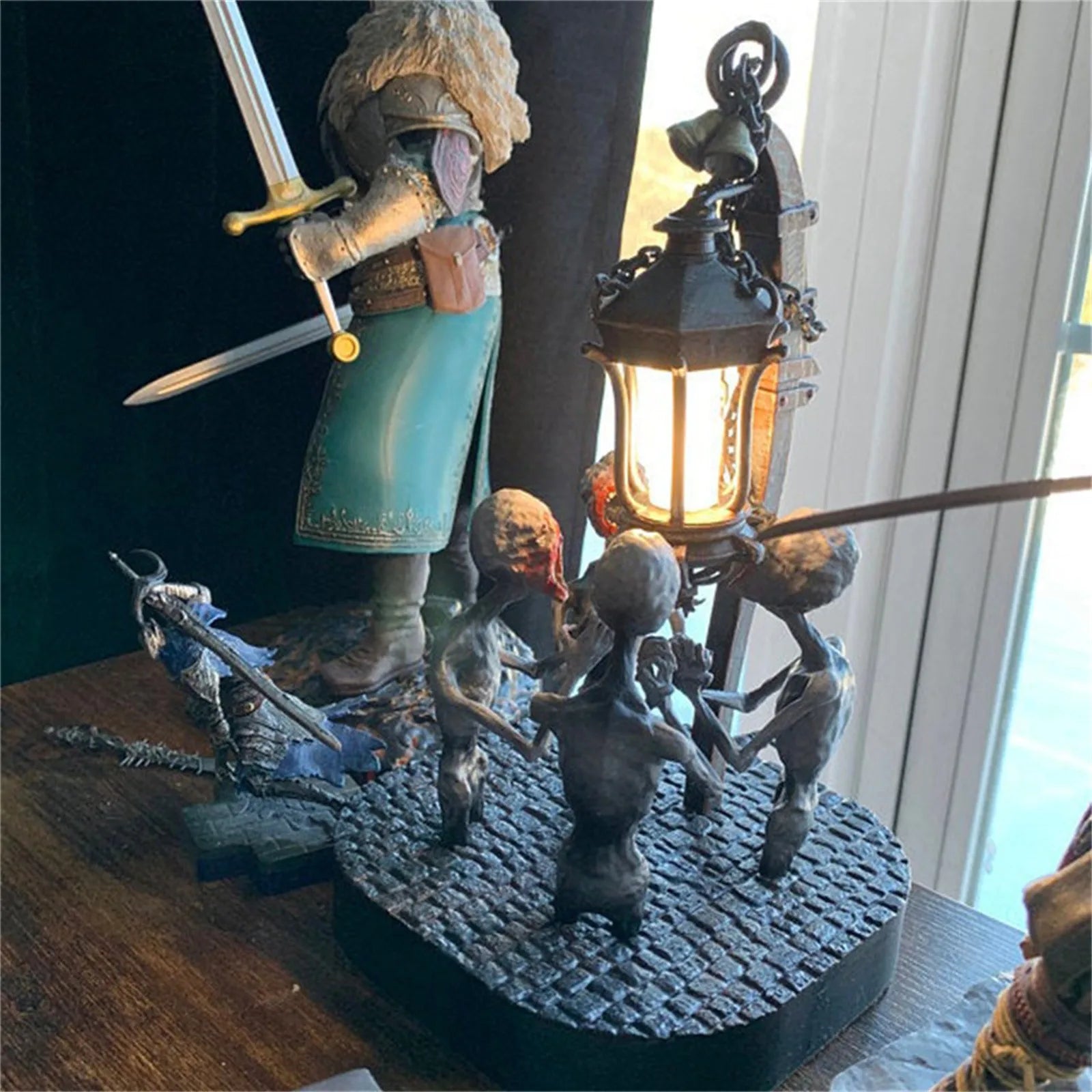 Halloween Theme Skull Bloodborne Lamp,