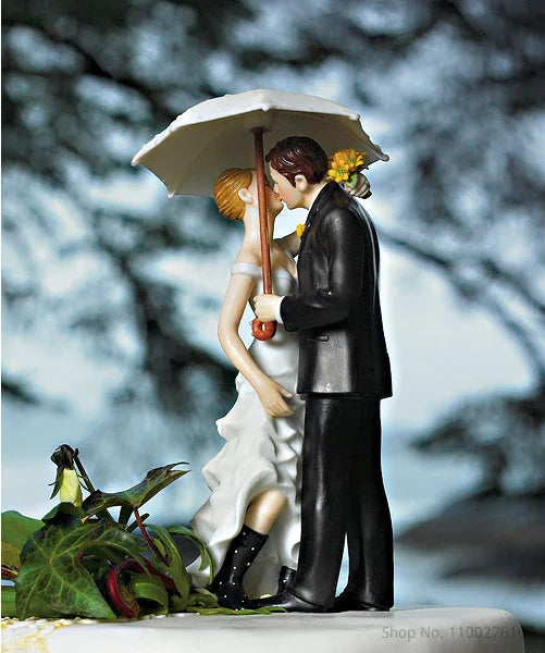 Romantic Bride and Groom Cake Toppers