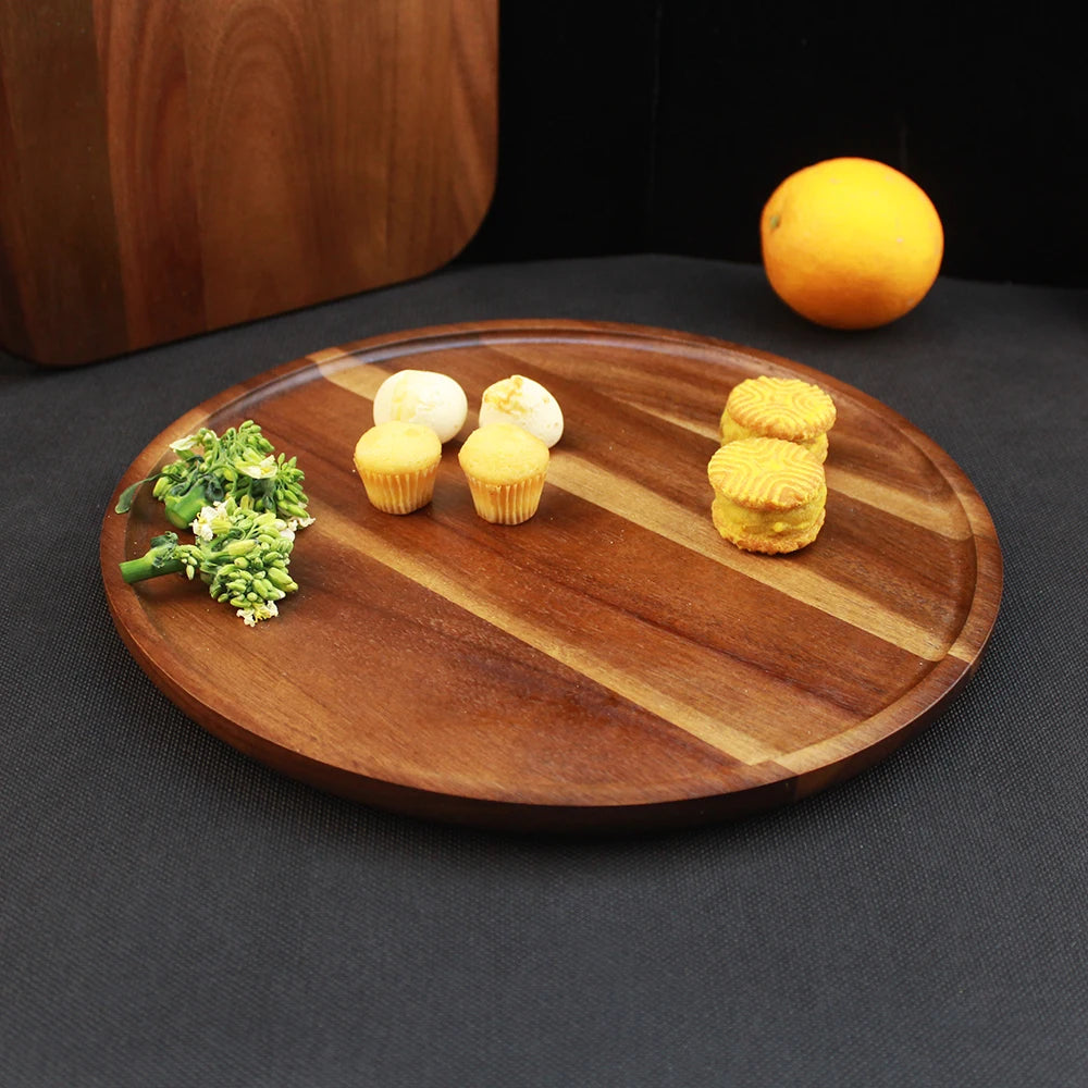 Round elegant wooden tray