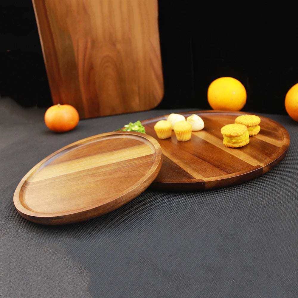 Round elegant wooden tray